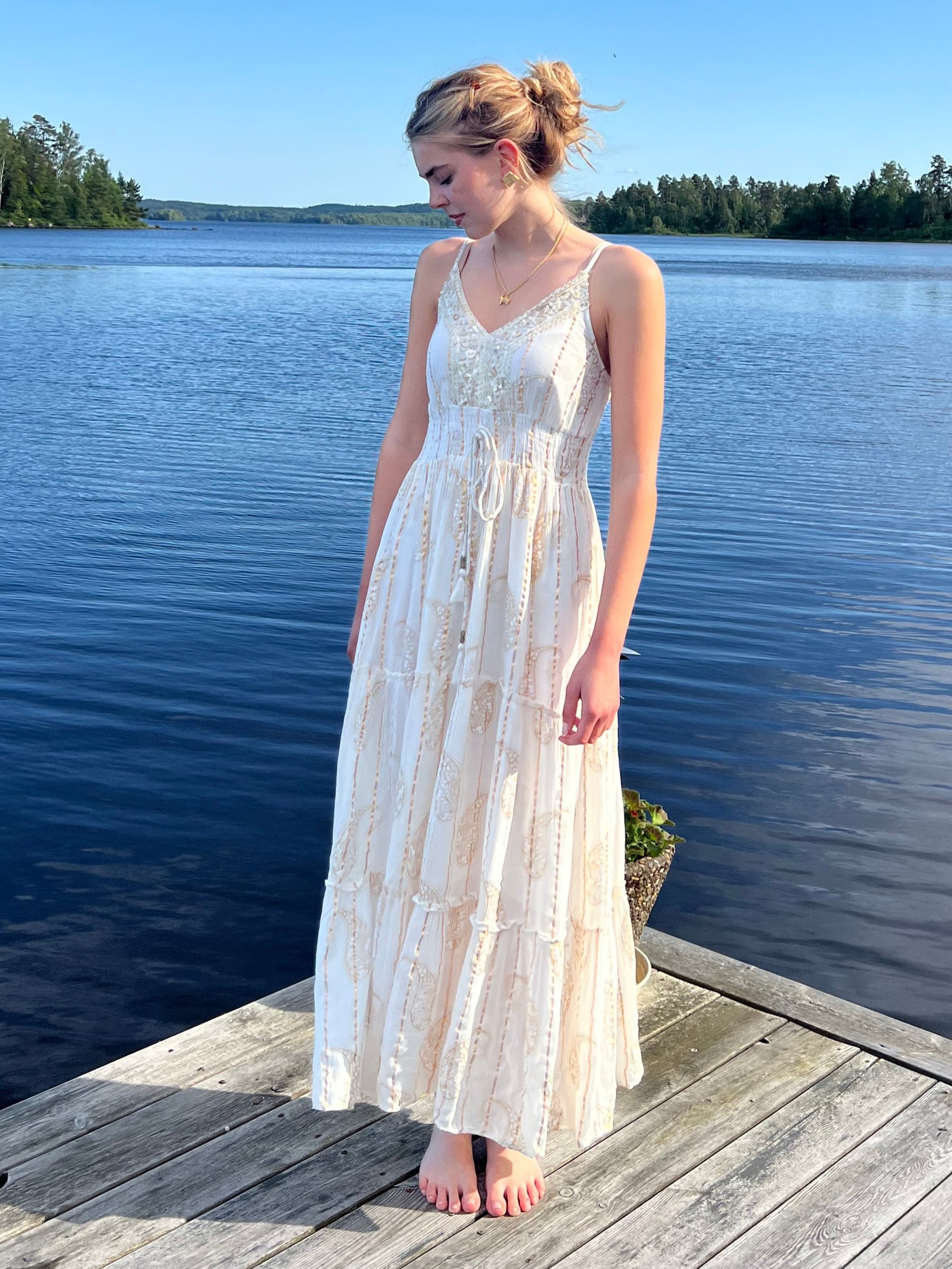 Långklänning vit/guld